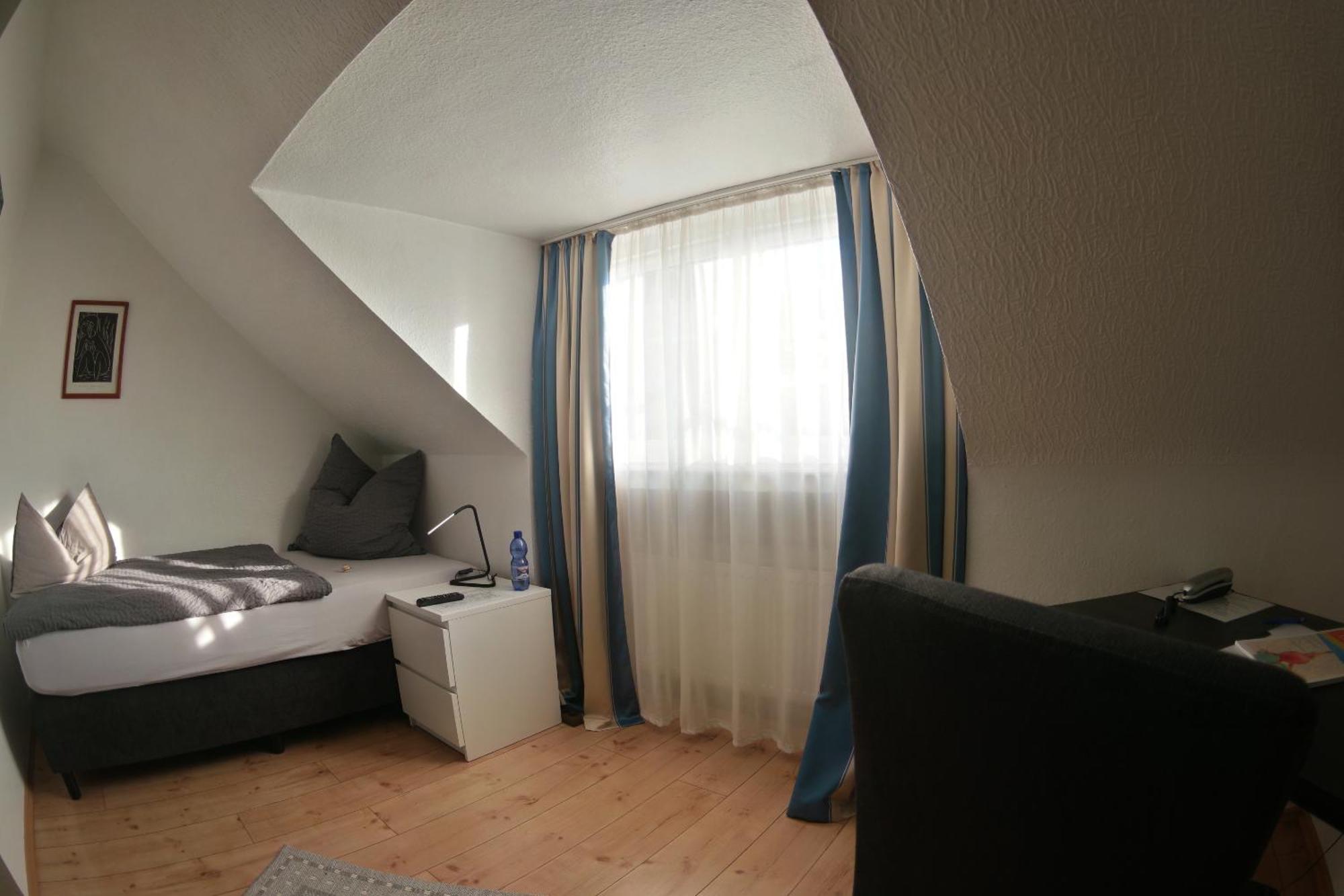 Hotel Merlin Garni Cologne Bilik gambar