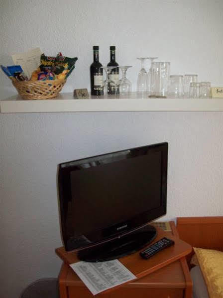 Hotel Merlin Garni Cologne Luaran gambar